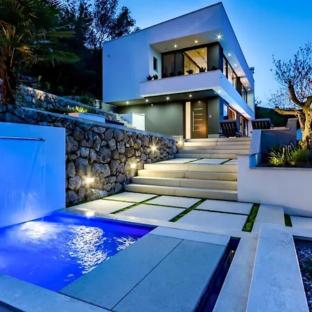 Sky Pool Villa Medveja