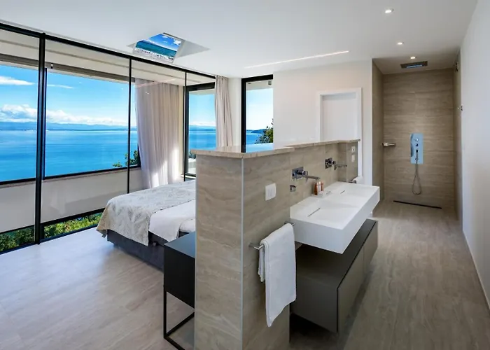 Sky Pool Вилла Медвежа