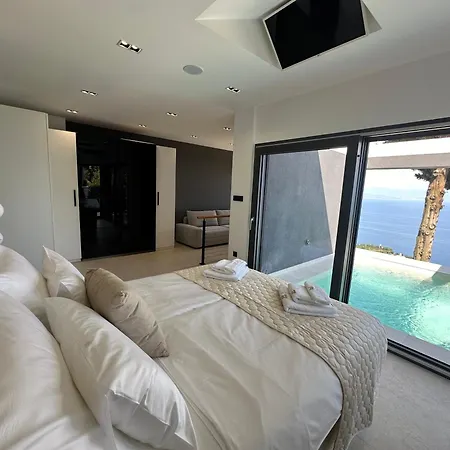 Sky Pool Medveja